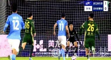 布彭扎头球轻蹭 童磊右路助攻破门 布彭扎头球轻蹭 童磊右路助攻破门